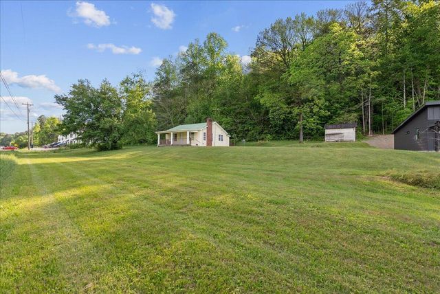 1272 Tunnel Hill Varnell Road NW, Dalton, GA 30720