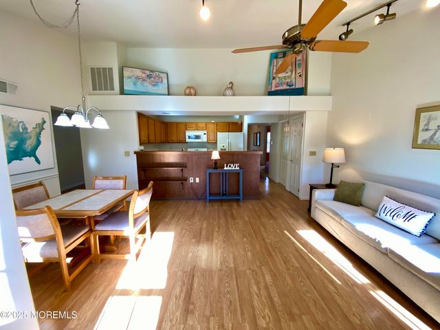 1121A Thornbury Lane, Manchester, NJ 08759