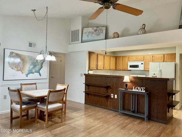 1121A Thornbury Lane, Manchester, NJ 08759