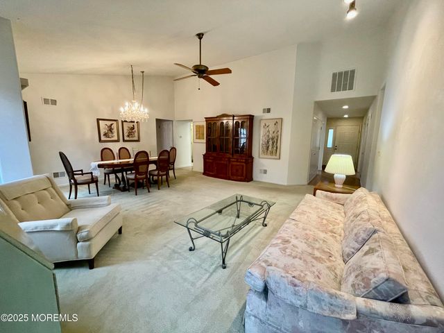 1121A Thornbury Lane, Manchester, NJ 08759