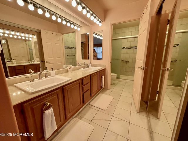 1121A Thornbury Lane, Manchester, NJ 08759