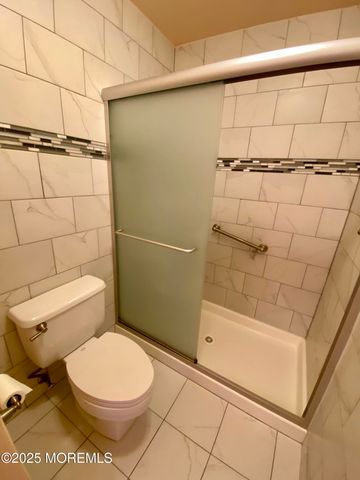 1121A Thornbury Lane, Manchester, NJ 08759