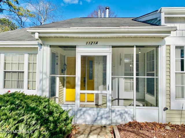 1121A Thornbury Lane, Manchester, NJ 08759