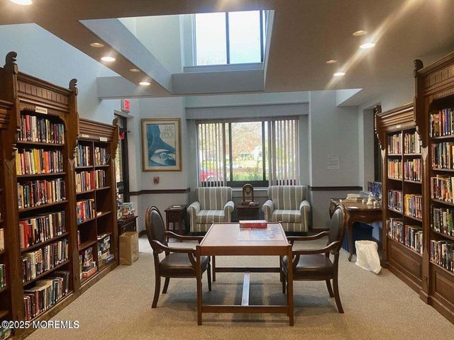 1121A Thornbury Lane, Manchester, NJ 08759