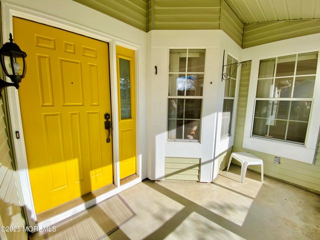 1121A Thornbury Lane, Manchester, NJ 08759