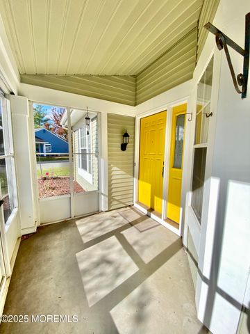 1121A Thornbury Lane, Manchester, NJ 08759