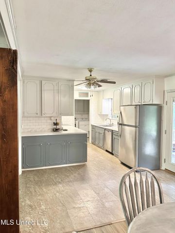 1867 Mt. Alban Road, Vicksburg, MS 39180