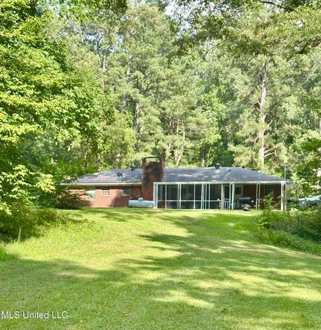 1867 Mt. Alban Road, Vicksburg, MS 39180
