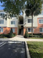 9849 Baywinds 8204, West Palm Beach, FL 33411
