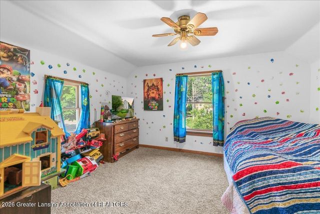 725 N Cochran Avenue, Charlotte, MI 48813