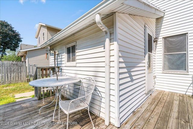 725 N Cochran Avenue, Charlotte, MI 48813