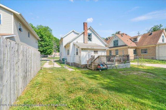 725 N Cochran Avenue, Charlotte, MI 48813