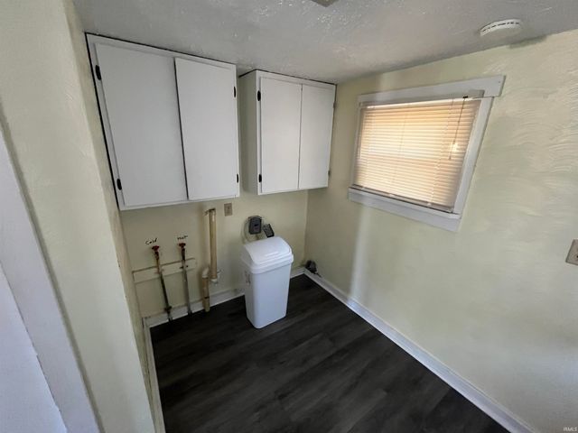 12573 Beckley Street, Granger, IN 46530