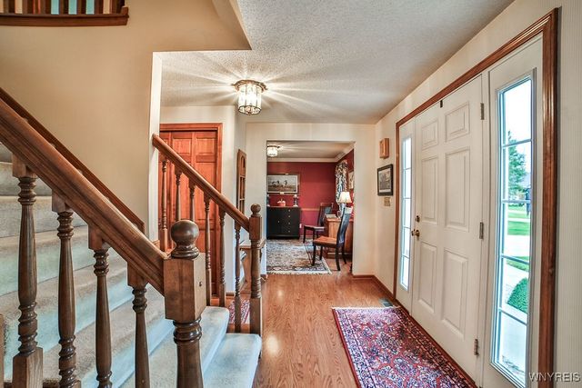 7373 Balla Drive, Wheatfield, NY 14120