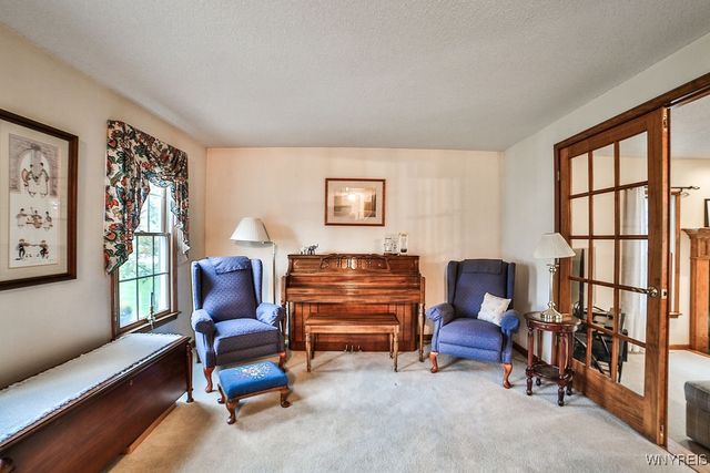 7373 Balla Drive, Wheatfield, NY 14120