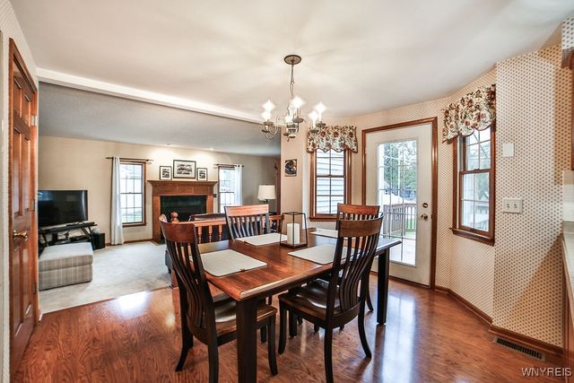 7373 Balla Drive, Wheatfield, NY 14120