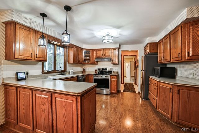 7373 Balla Drive, Wheatfield, NY 14120