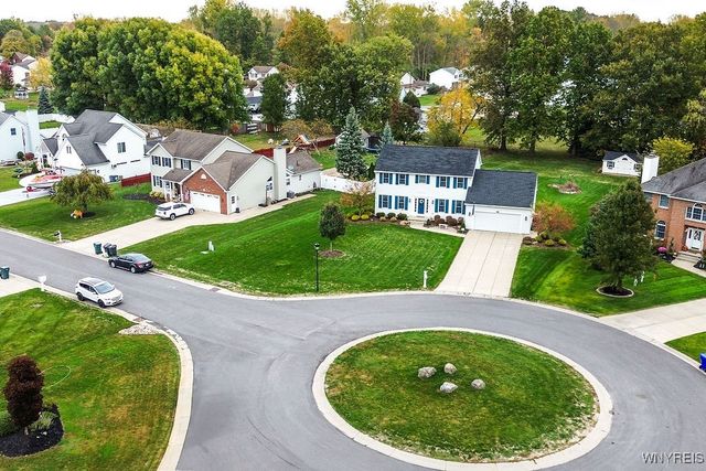 7373 Balla Drive, Wheatfield, NY 14120