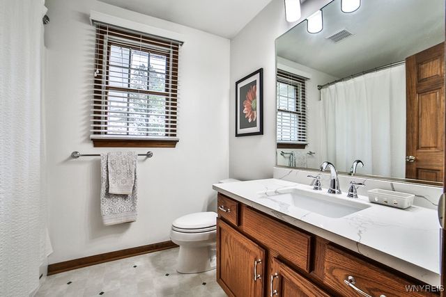 7373 Balla Drive, Wheatfield, NY 14120