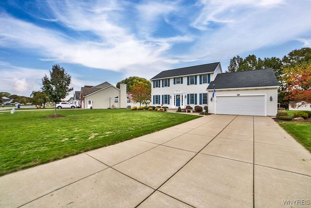 7373 Balla Drive, Wheatfield, NY 14120