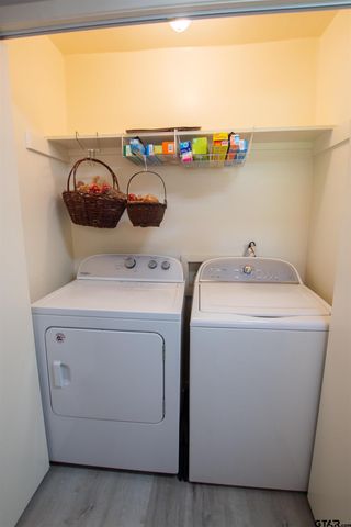 2111 Woodhaven Dr, Tyler, TX 75701