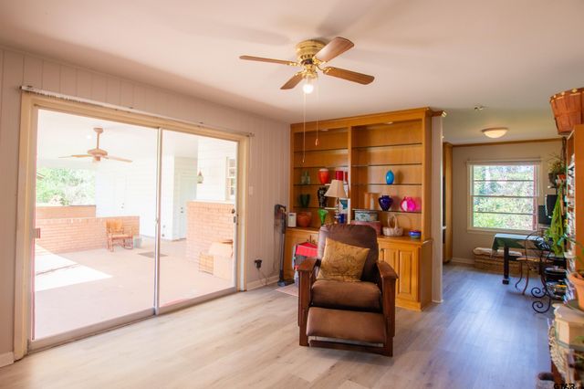 2111 Woodhaven Dr, Tyler, TX 75701