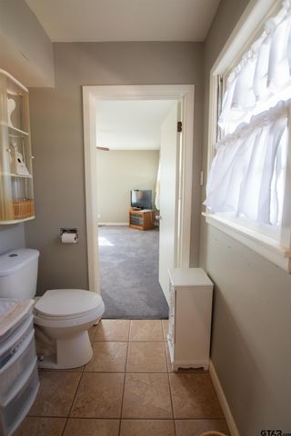 2111 Woodhaven Dr, Tyler, TX 75701