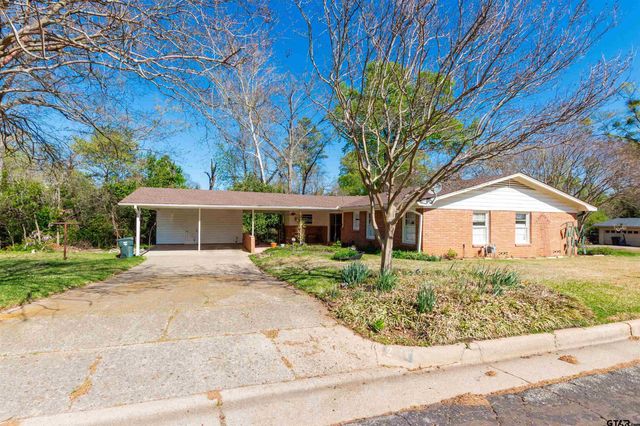 2111 Woodhaven Dr, Tyler, TX 75701