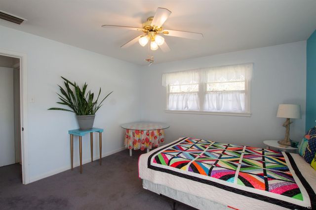 2111 Woodhaven Dr, Tyler, TX 75701