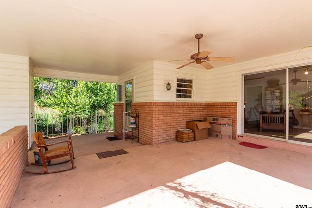 2111 Woodhaven Dr, Tyler, TX 75701