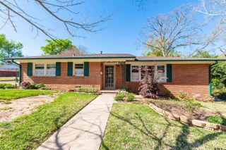 2111 Woodhaven Dr, Tyler, TX 75701