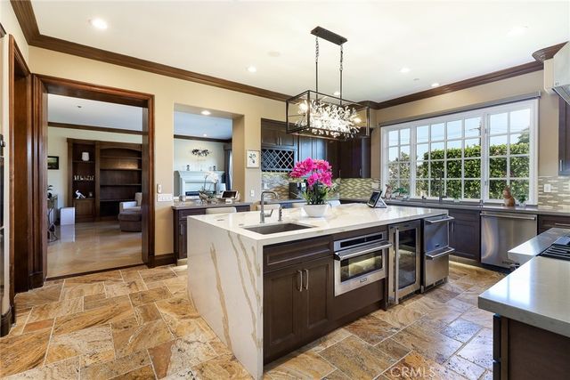 725 Carriage House, Arcadia, CA 91006