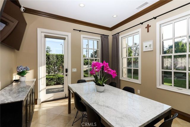 725 Carriage House, Arcadia, CA 91006