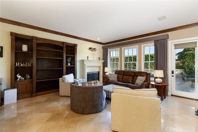 725 Carriage House, Arcadia, CA 91006