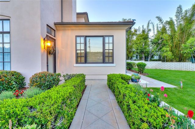 725 Carriage House, Arcadia, CA 91006
