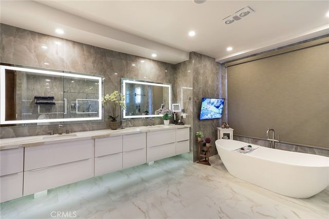 725 Carriage House, Arcadia, CA 91006