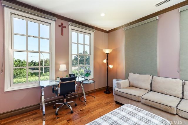 725 Carriage House, Arcadia, CA 91006