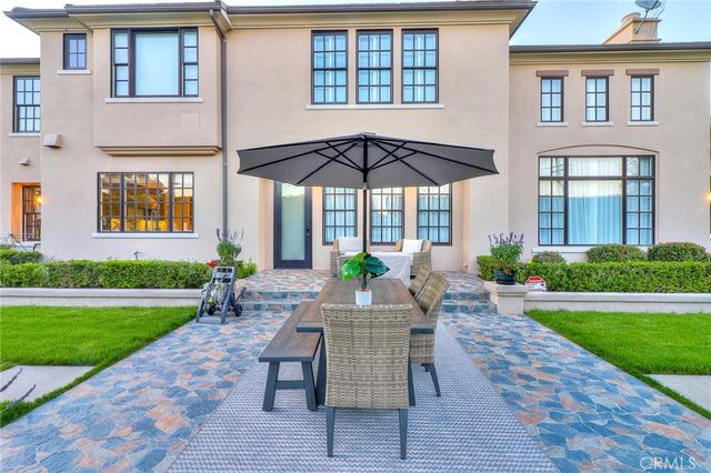 725 Carriage House, Arcadia, CA 91006