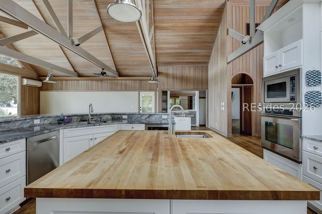12 Widewater Rd, Hilton Head Island, SC 29926