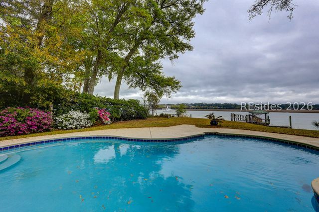 12 Widewater Rd, Hilton Head Island, SC 29926