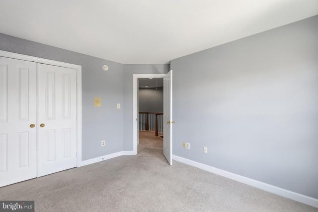 6323 BARCROFT MEWS DR, Falls Church, VA 22041