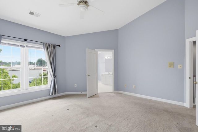 6323 BARCROFT MEWS DR, Falls Church, VA 22041