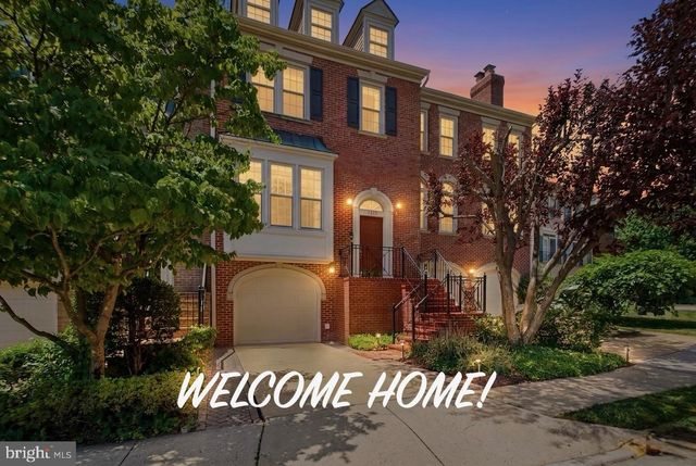 6323 BARCROFT MEWS DR, Falls Church, VA 22041
