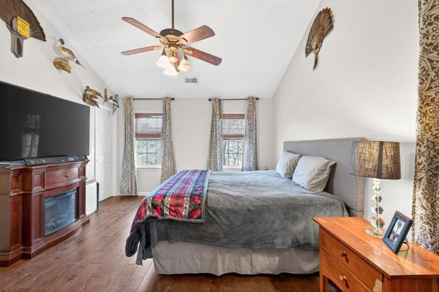 1086 Atherton Lane, Woodstock, GA 30189