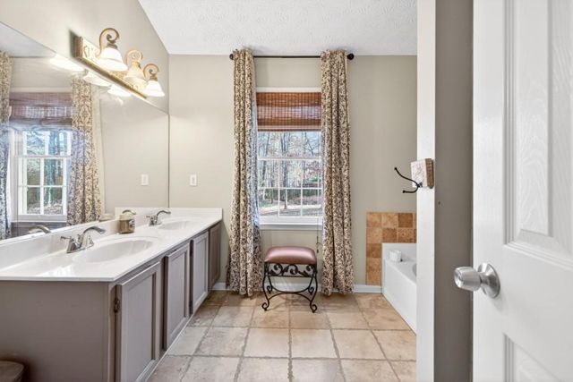 1086 Atherton Lane, Woodstock, GA 30189