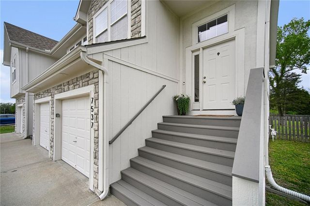 7537 McCoy Street, Shawnee, KS 66227