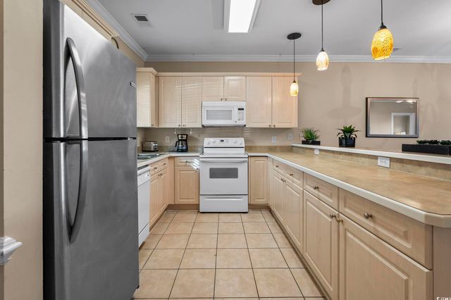 4809 Luster Leaf Cir Apt 102, Myrtle Beach, SC 29577