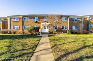 80 Manchester Court F, Freehold, NJ 07728