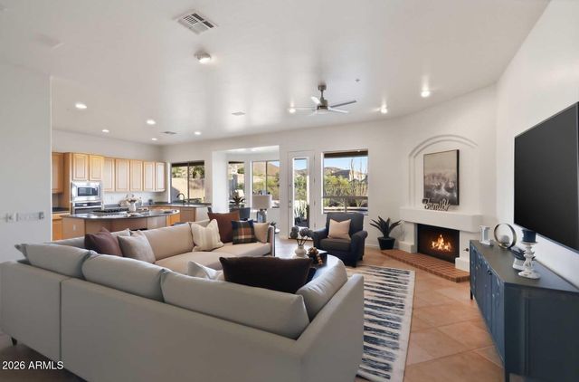 10679 E RAINTREE Drive, Scottsdale, AZ 85255