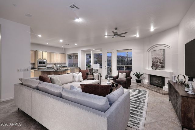 10679 E RAINTREE Drive, Scottsdale, AZ 85255